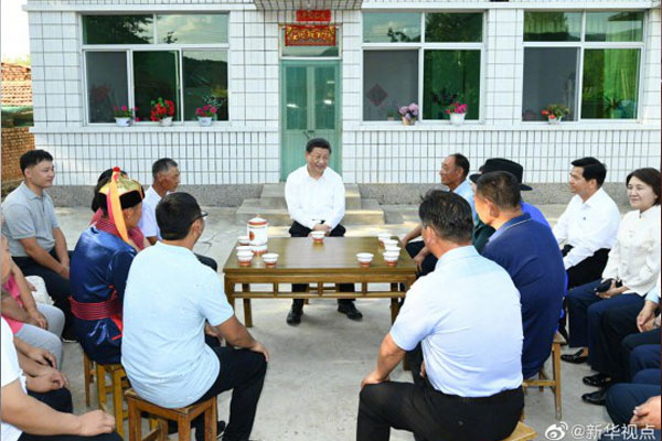 1566803040275704.jpg 习近平深入喀喇沁旗林场农村考察调研