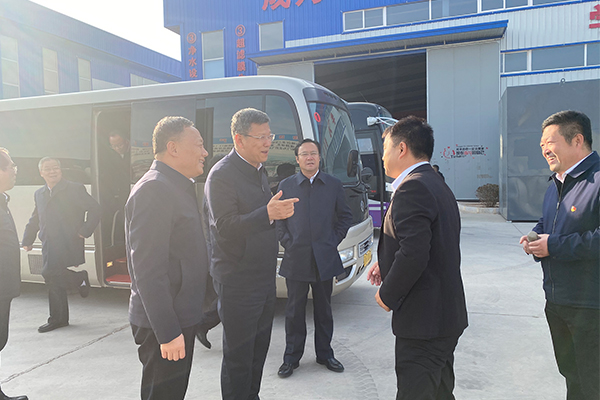 赤峰市党政考察团莅临J9集团举行旅行考察