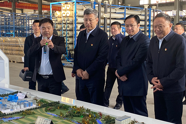 赤峰市党政考察团莅临J9集团举行旅行考察