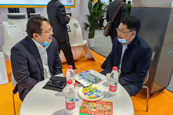 十八届农交会胜利开幕，，，J9集团情形展区备受关注